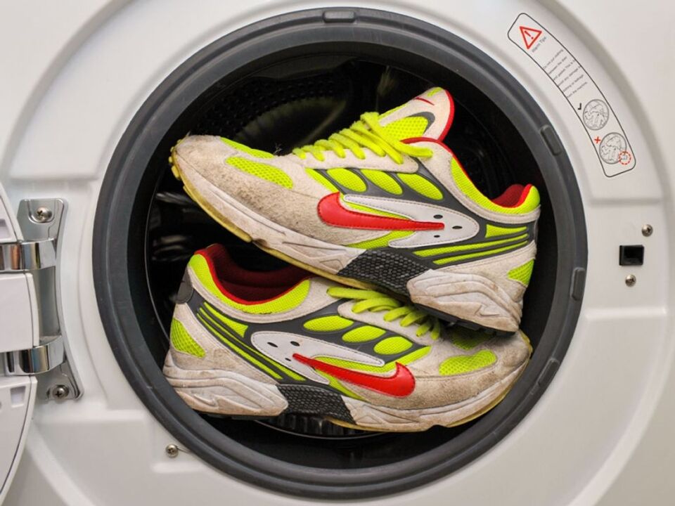 How To Wash Nike Shoes In The Washing Machine  