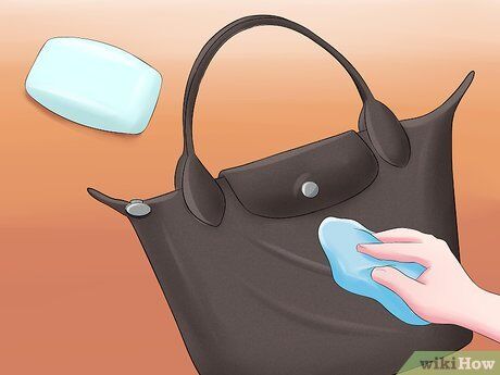 V4 460Px Wash A Longchamp Bag Step 2 How To Clean Longchamp Bag Nylon
