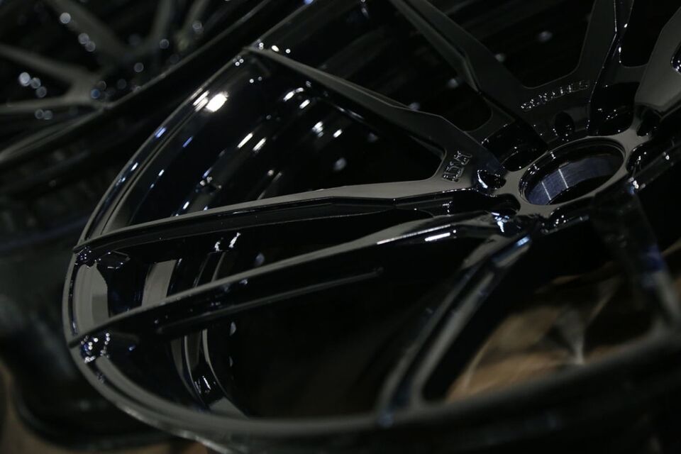 30560657710 152C946610 B How To Clean Powder-Coated Rims