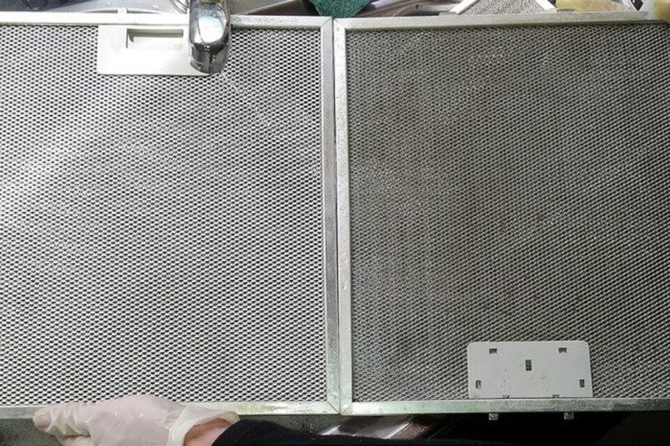 How To Clean Range Hood Filters 5 Easy Methods How To Clean Mesh Filter