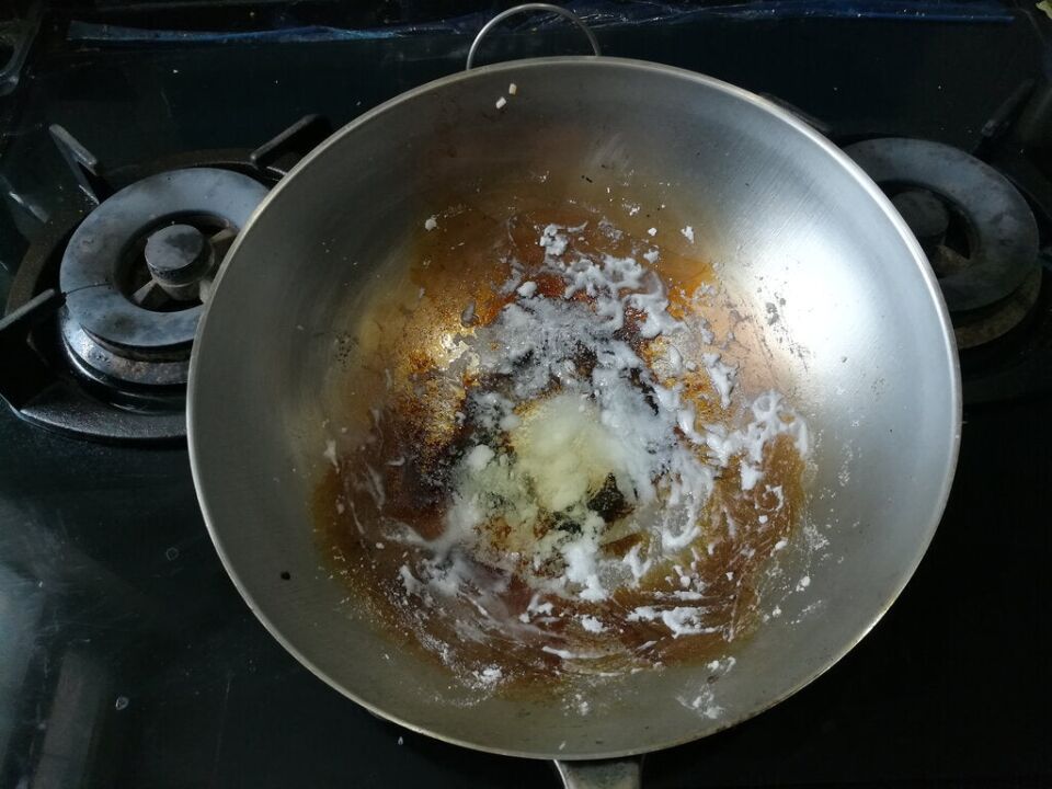 How To Clean Rusty Wok  