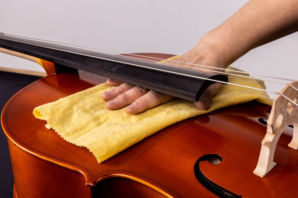 6 Wipe Rosin Dust Off Cello How To Clean A Cello