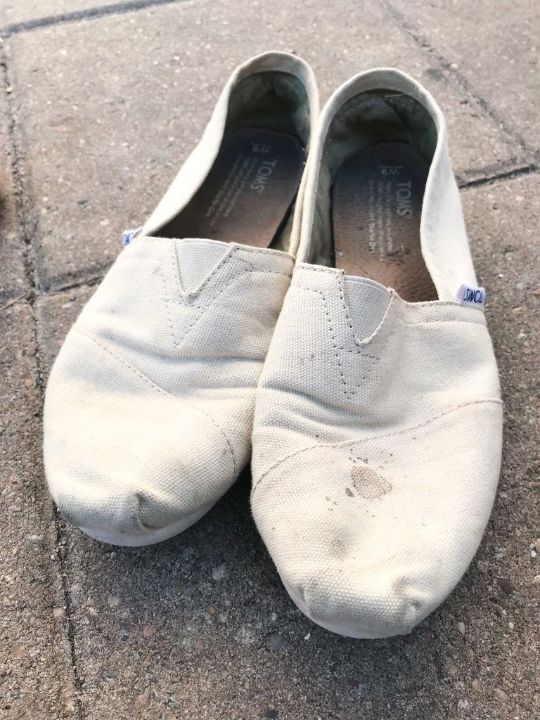 How To Clean Canvas Shoes 3 How To Clean Toms Canvas Shoes
