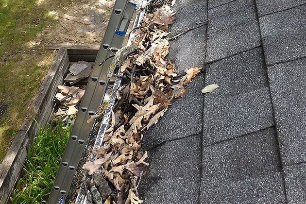 Blog Content Gutter Cleaning Time How Do You Know If Your Gutters Need Cleaning