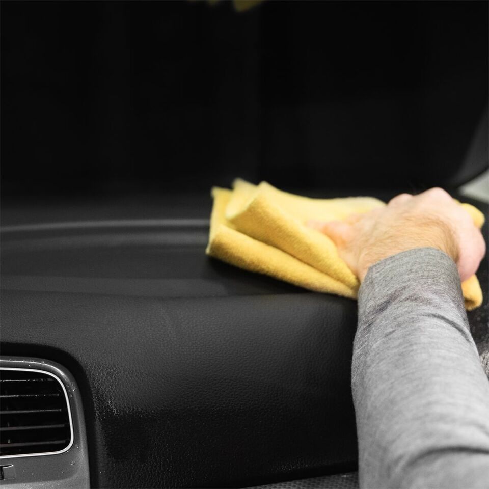 How To Clean Leather Dashboard  