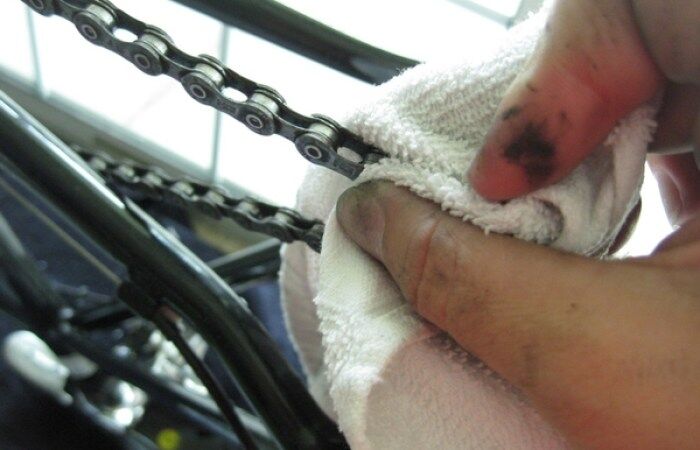 Clean Chain 1 How To Clean A Bike Chain With Household Products