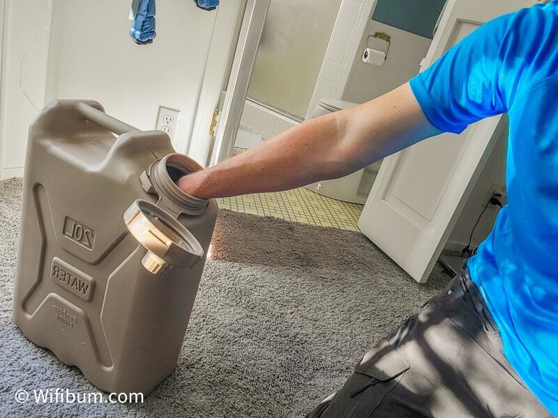 Rid Plastic Container Of Odor How To Clean Camping Water Containers