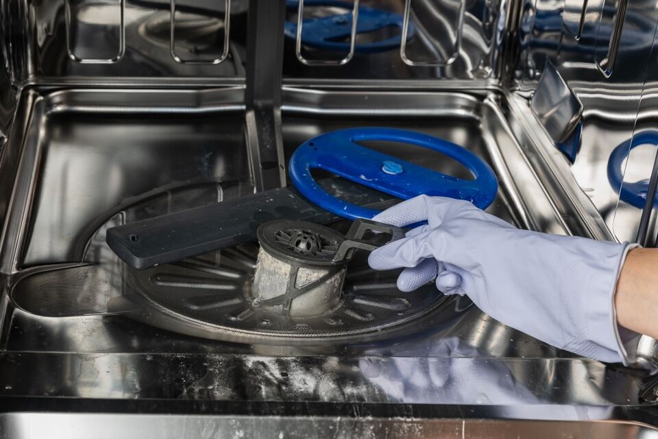 How To Clean The Drain In The Dishwasher  